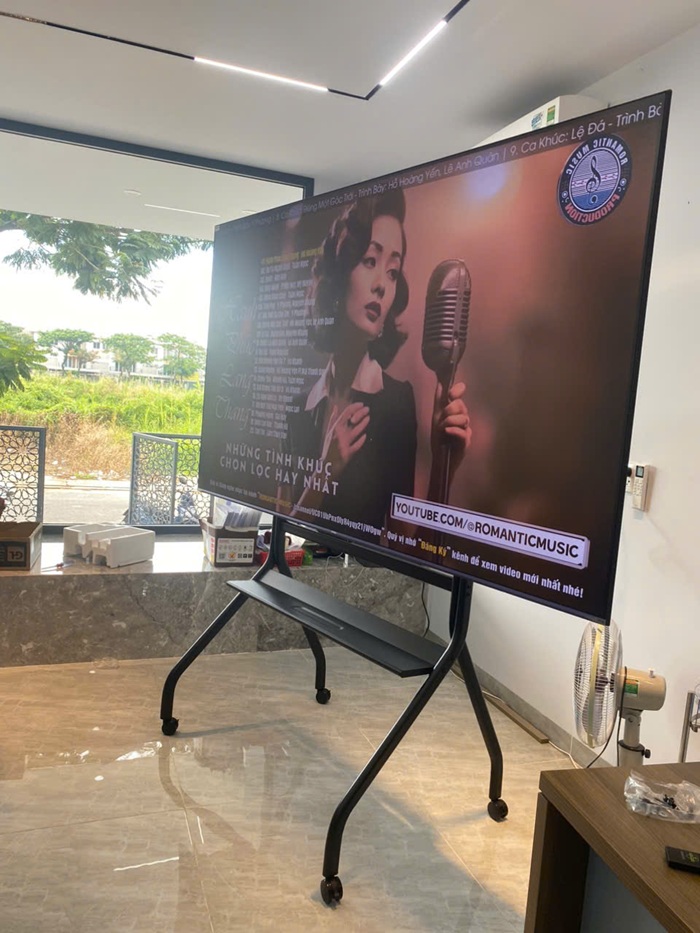 giá treo tivi 100 inch pg200-1